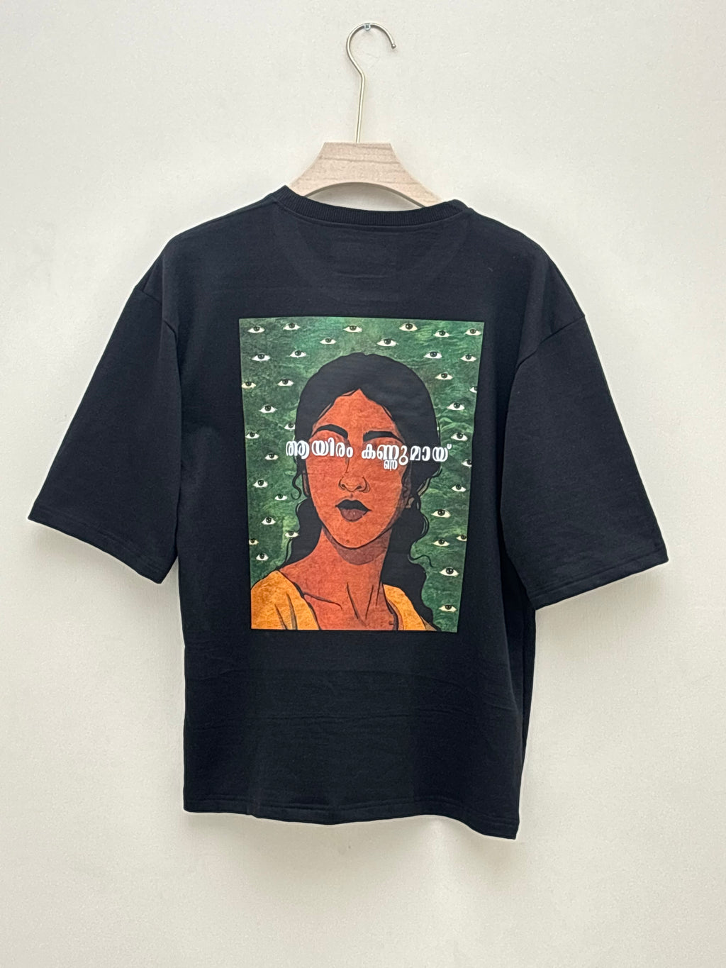 1000 eyes black oversized tee